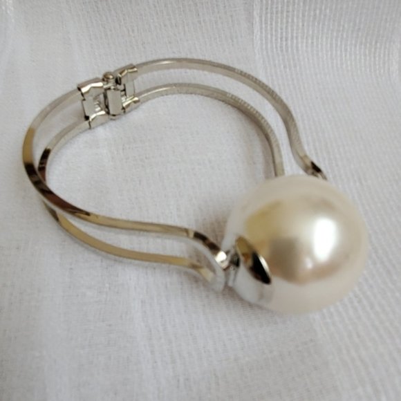 J. Crew Jewelry - J Crew large Pearl Cuff Bracelet Contemporary